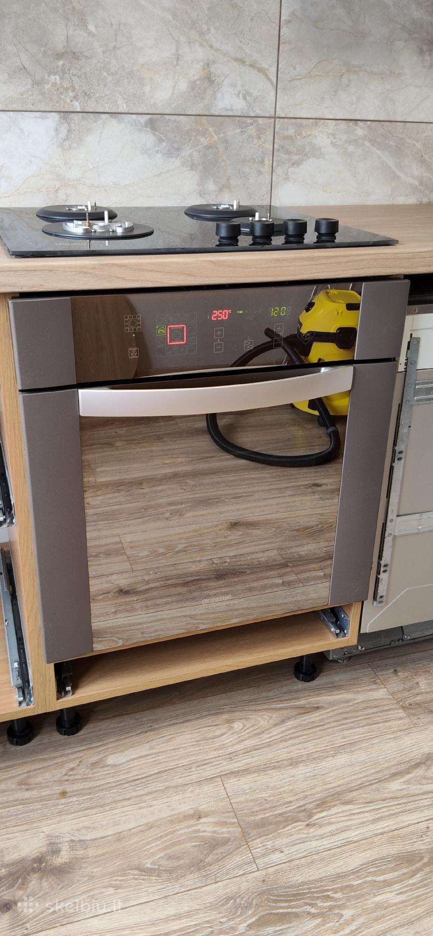 Įmontuojama orkaitė „electrolux“