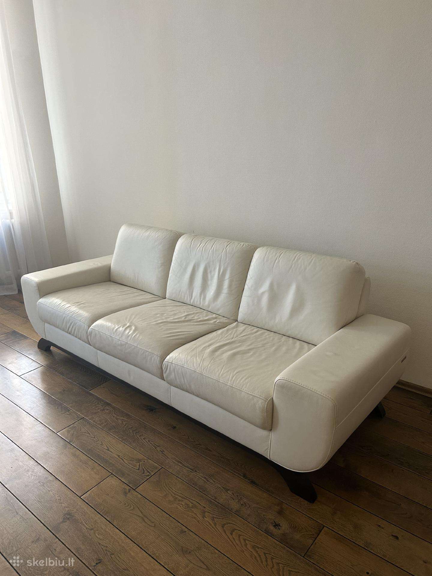Trivietė Juodasis Alksnis sofa, odinė