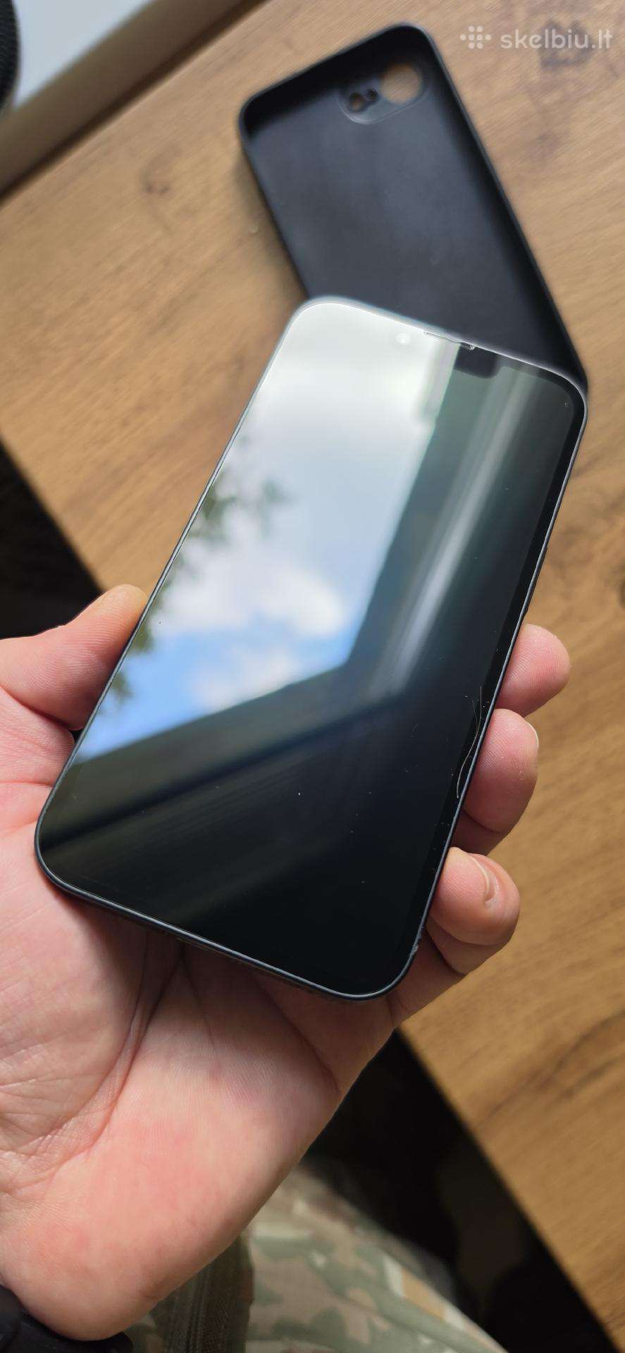 iPhone 16 E