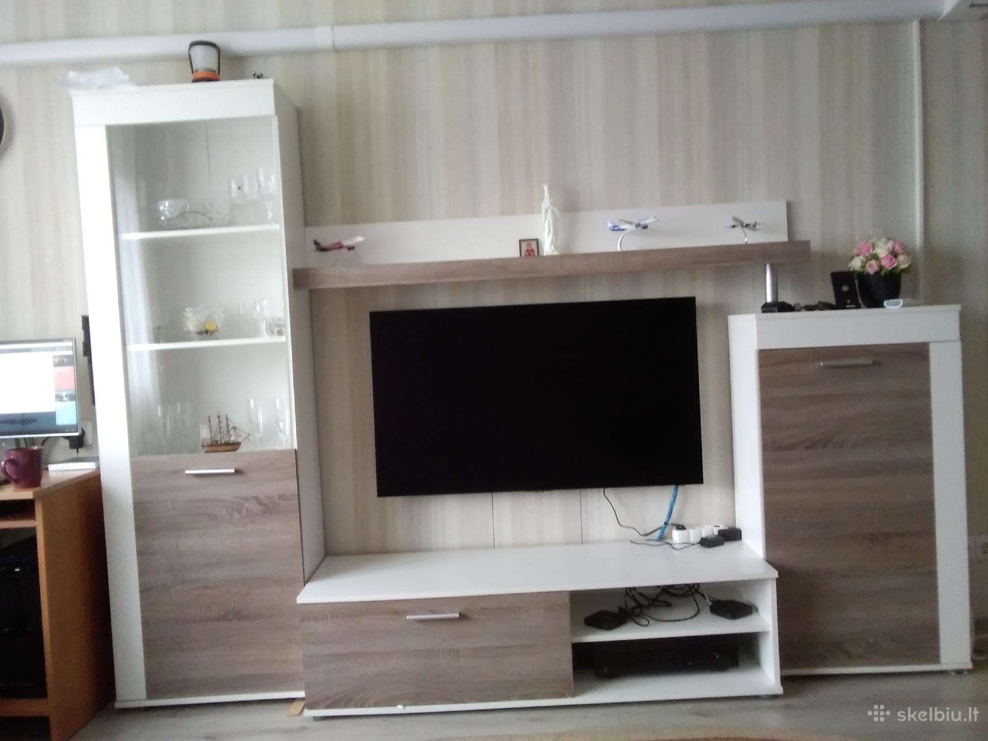 Šiaulių m. skubiai parduodu sekcija