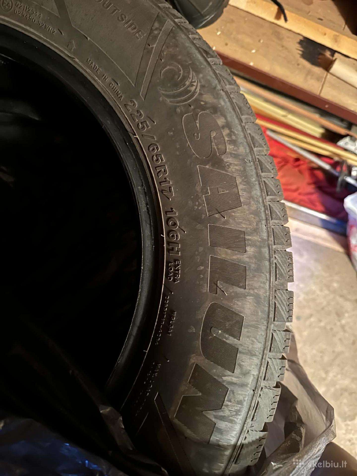 Parduodamos žieminės padangos R17 225/65 106h