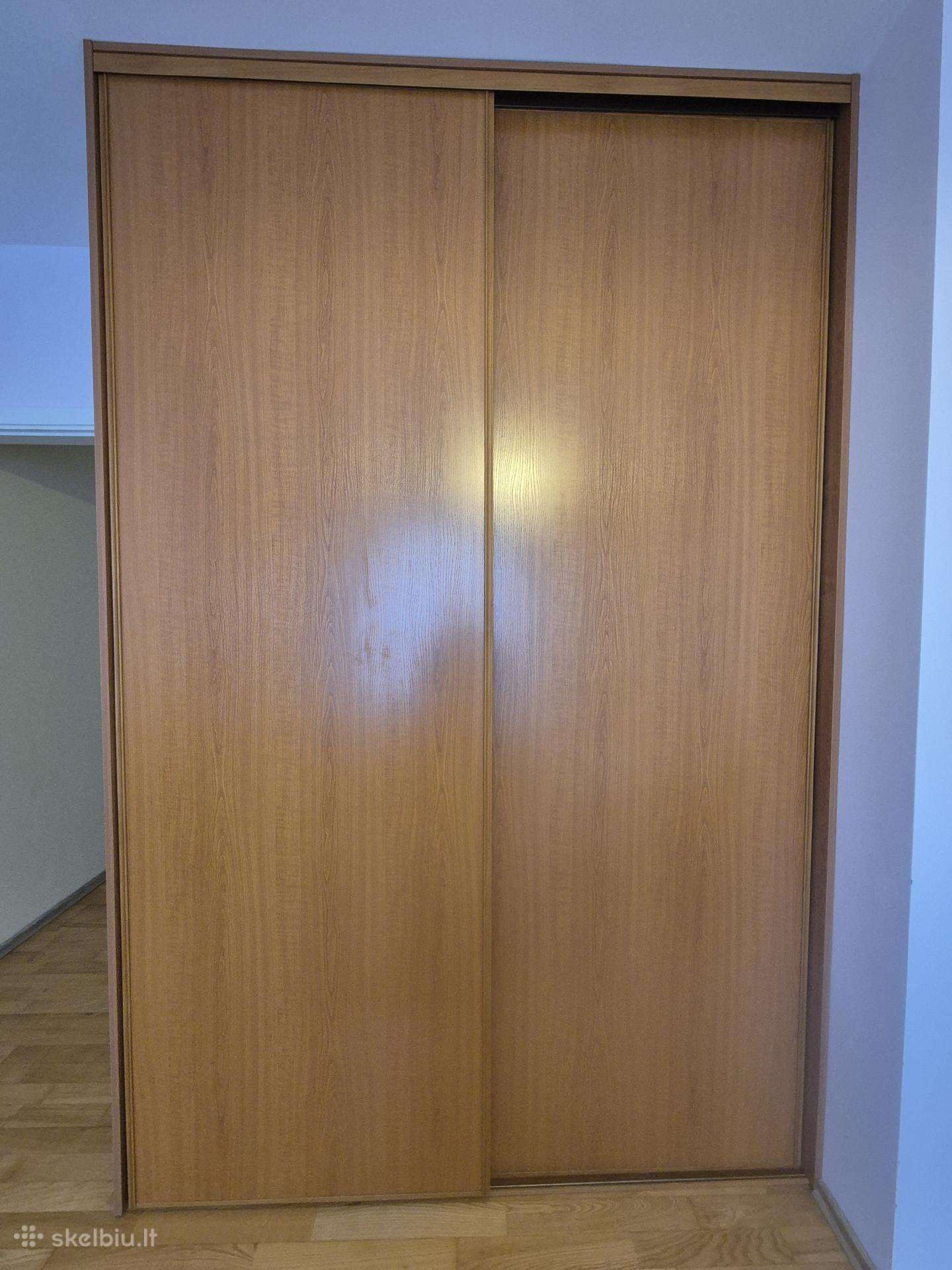 Parduodu spintą