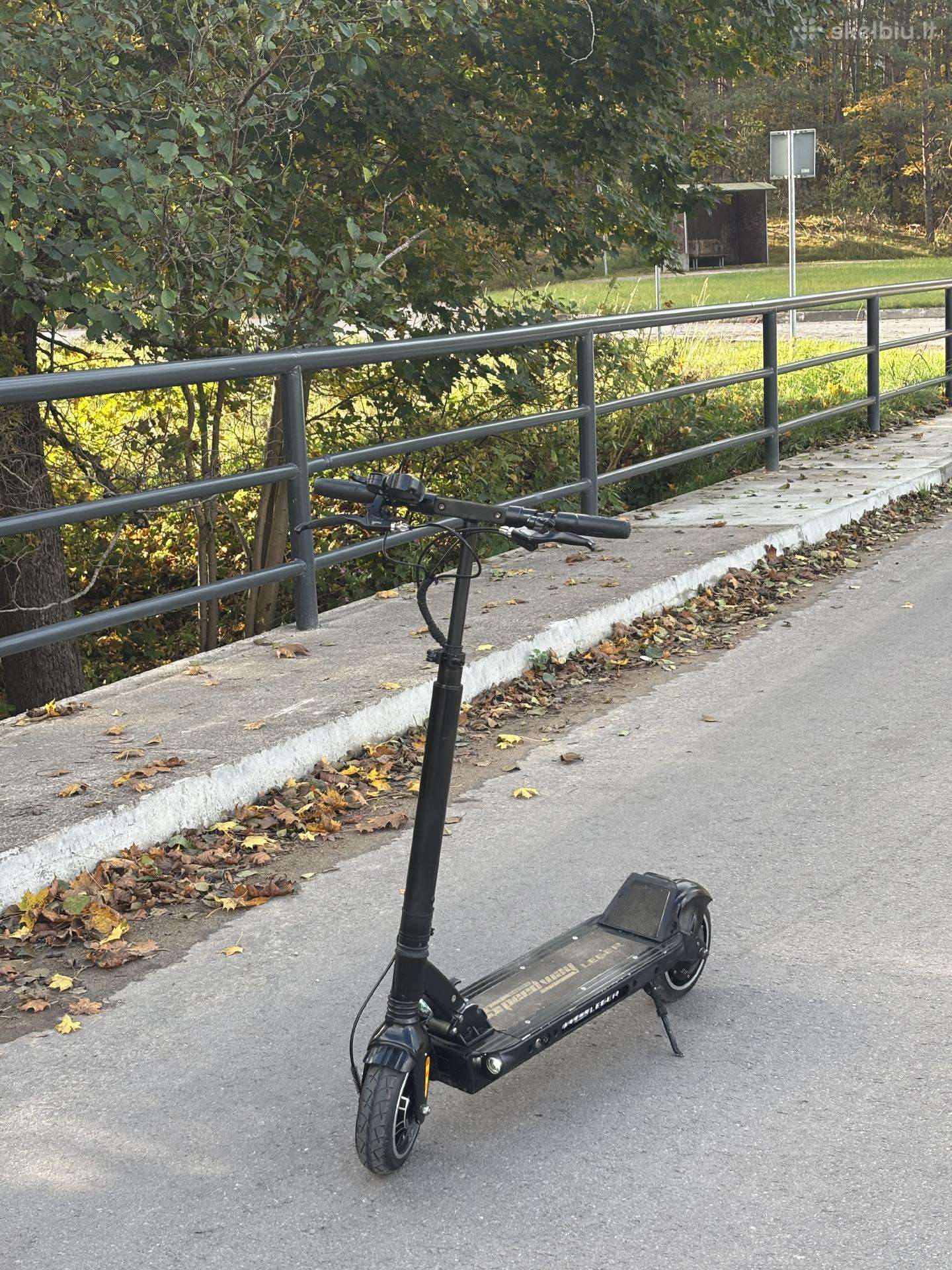 Parduodu gražu ir stilinga paspirtuką būklę 8/10