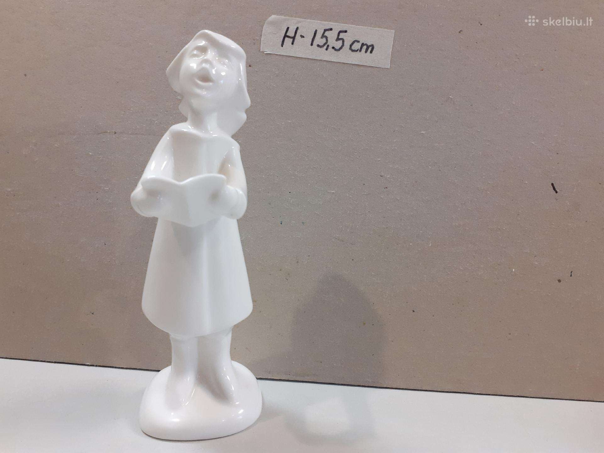Royal Doulton“ kaulinio porceliano statulėlė ©1074