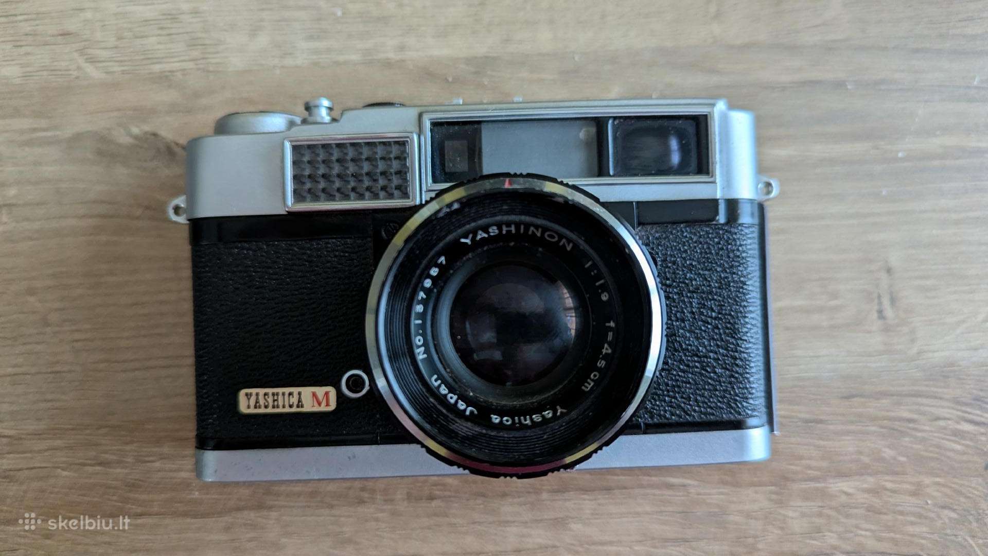 Yashica -M
