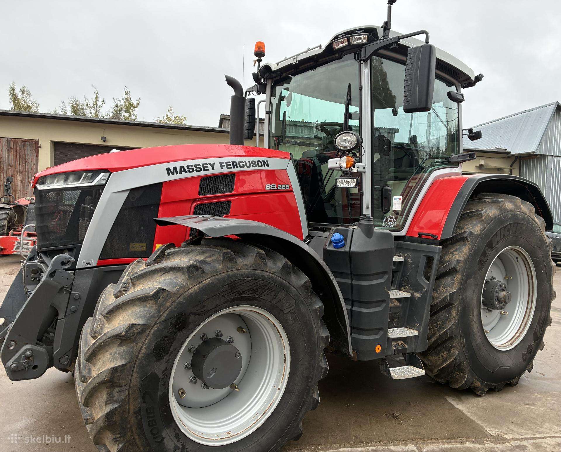 Massey Ferguson 265, traktoriai