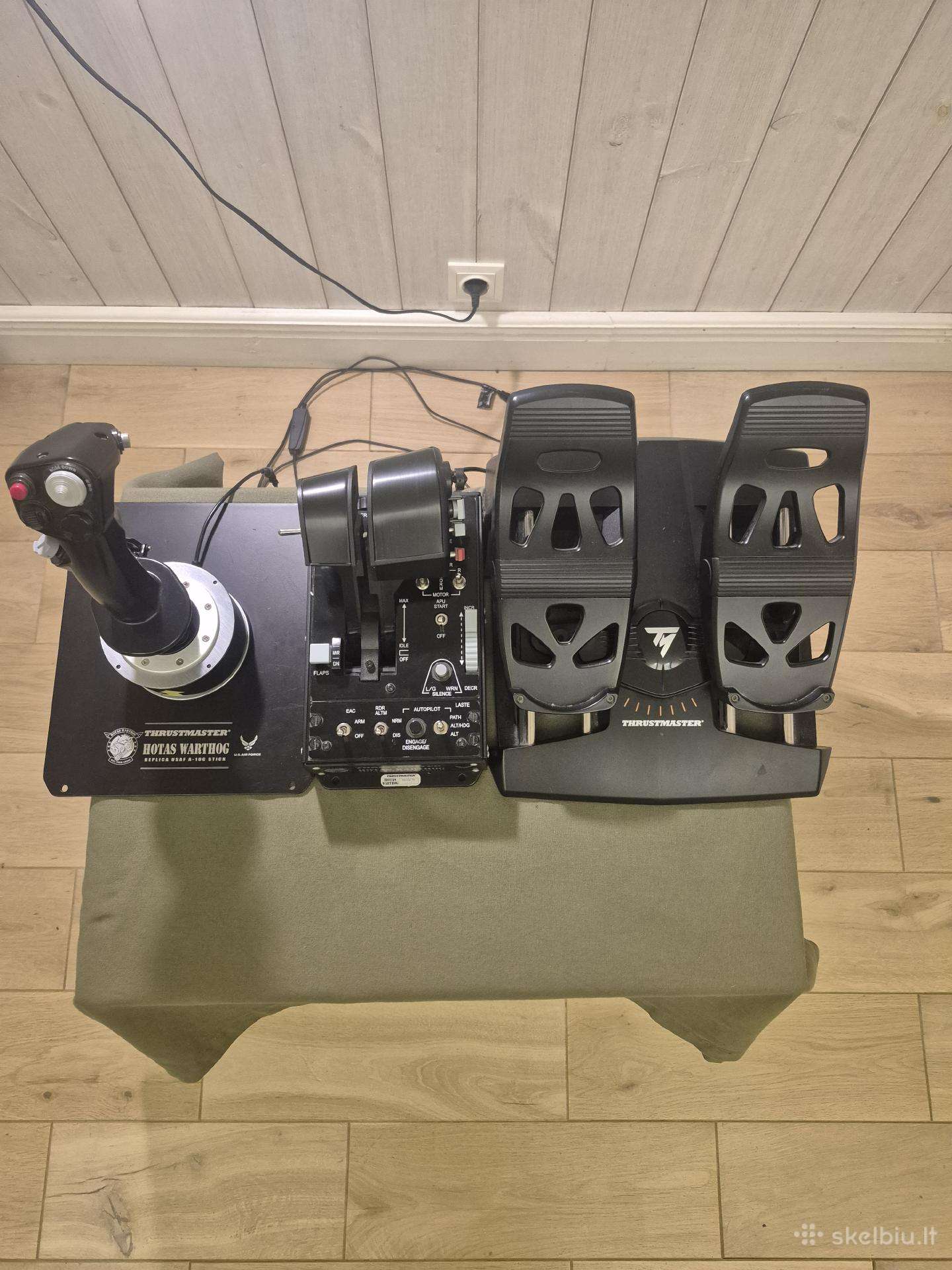 Thrustmaster Hotas Warthog + throttle + pedalai