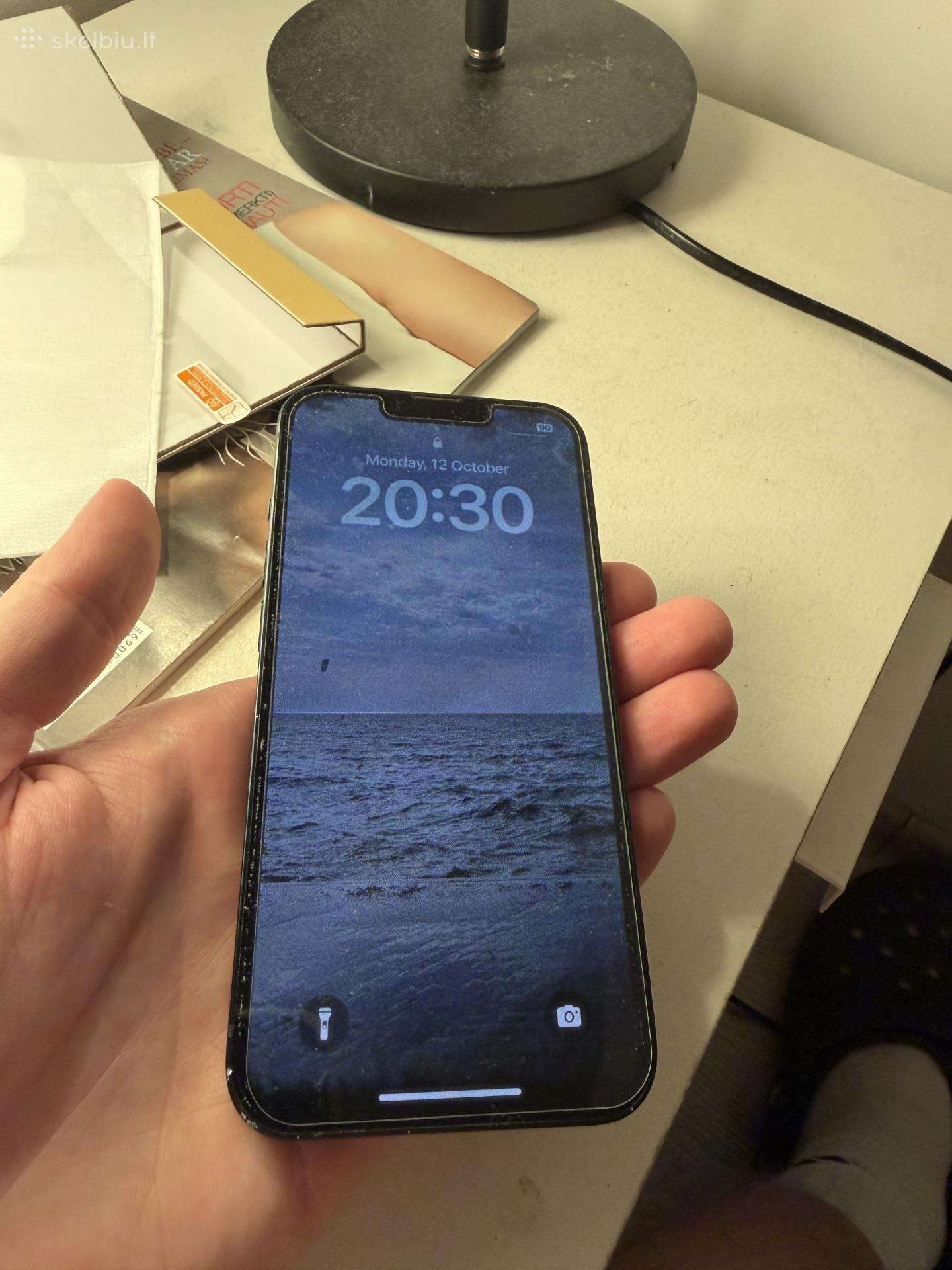iPhone 13