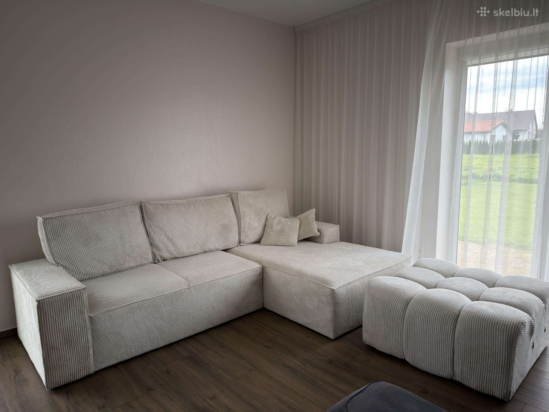 Kampinė sofa su miegama dalimi