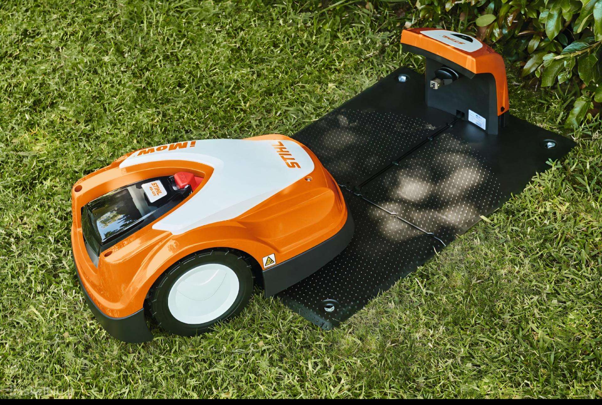 Parduodama Stihl imow Rm 422 robotinė vejapjovė