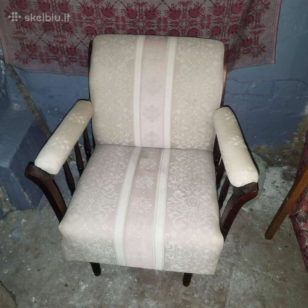 Senas fotelis