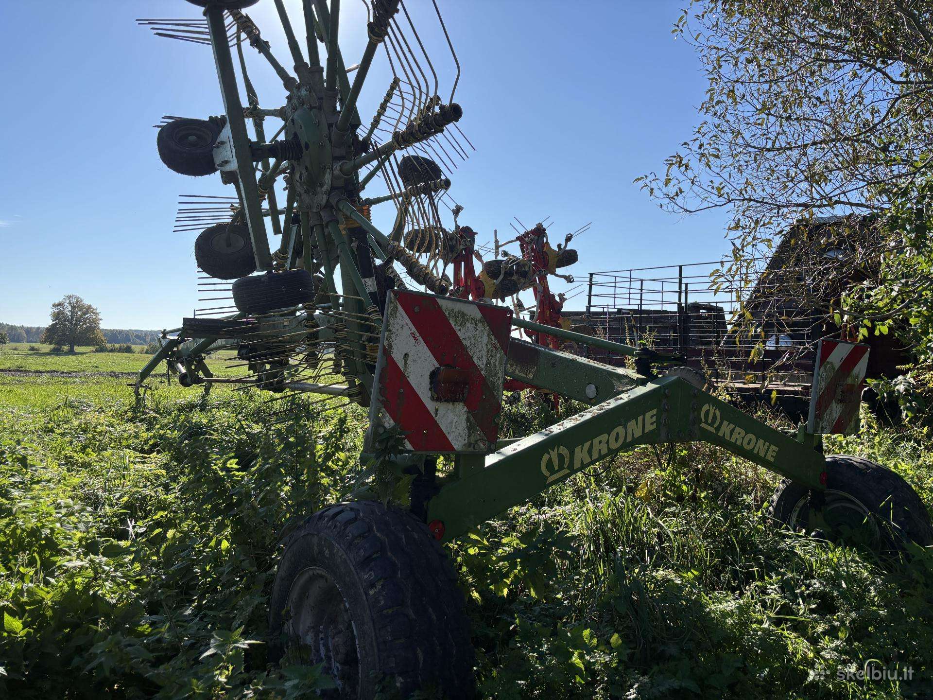 Krone 807, grābekļi