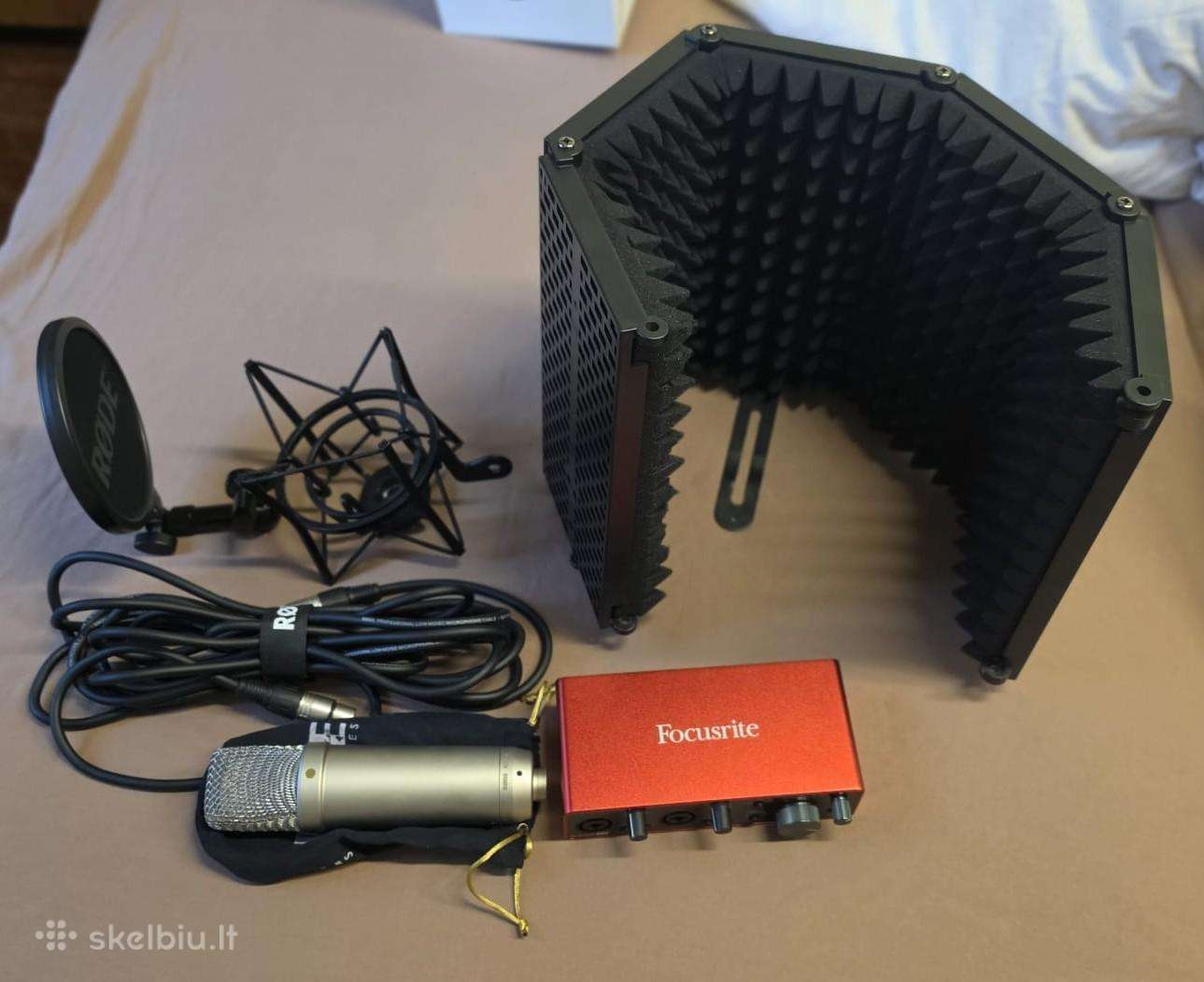 Rode Nt-1 mikrofonas + 2i2 Scarlet korta