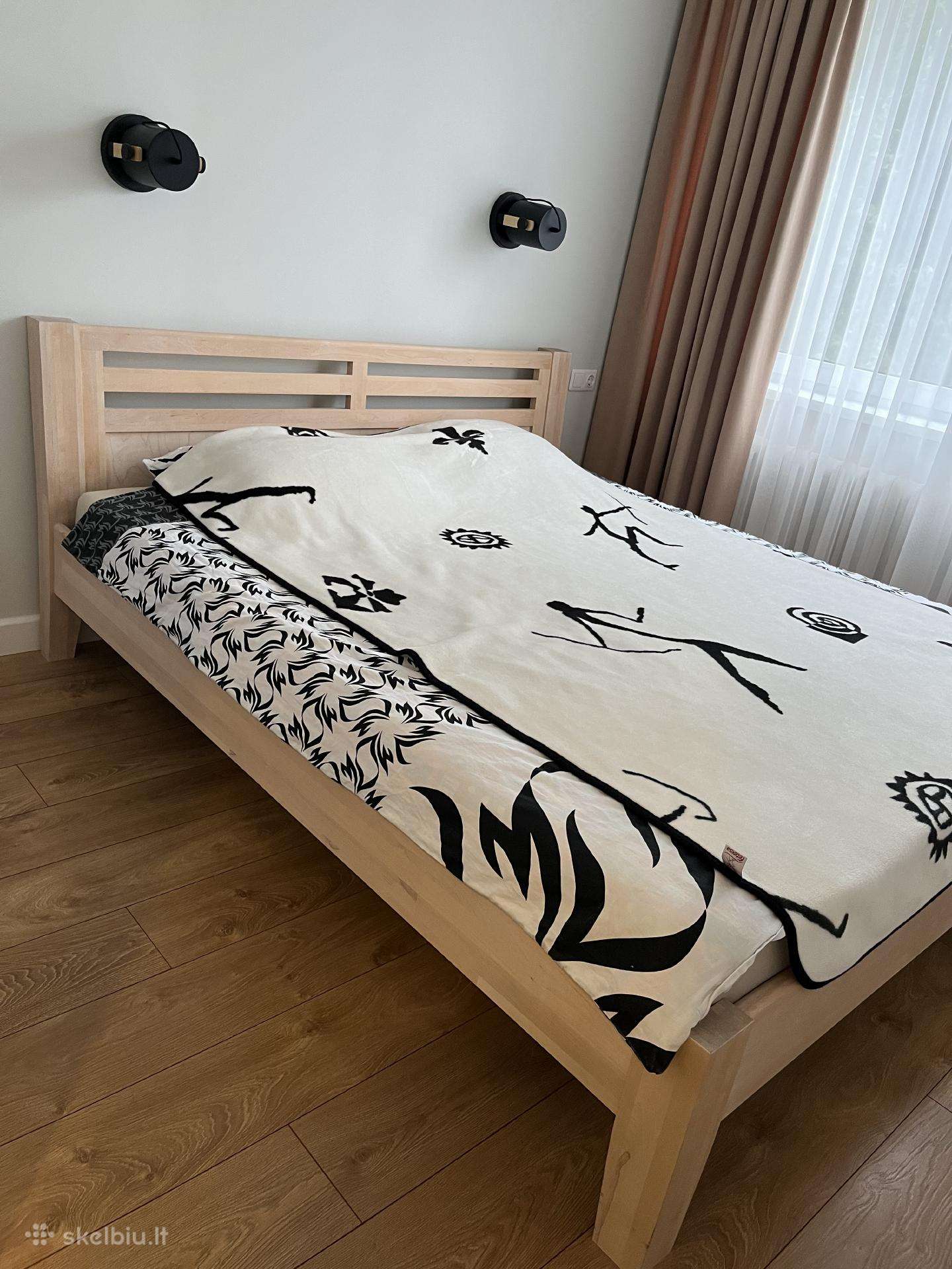 Dvigulė lova su čiužiniu