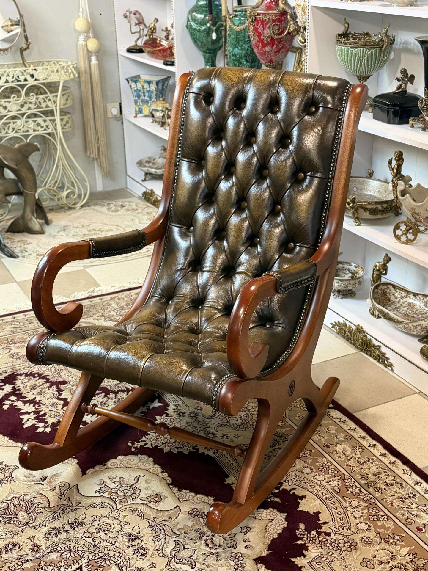 Chesterfield odinis supamas krėslas