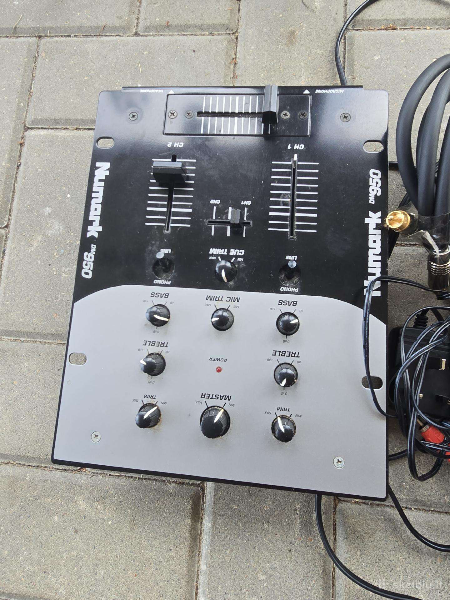 Numark mixer dm950