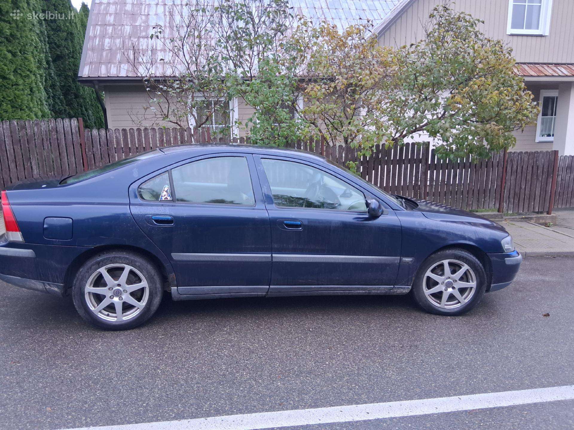 Parduodama Volvo S60 2003