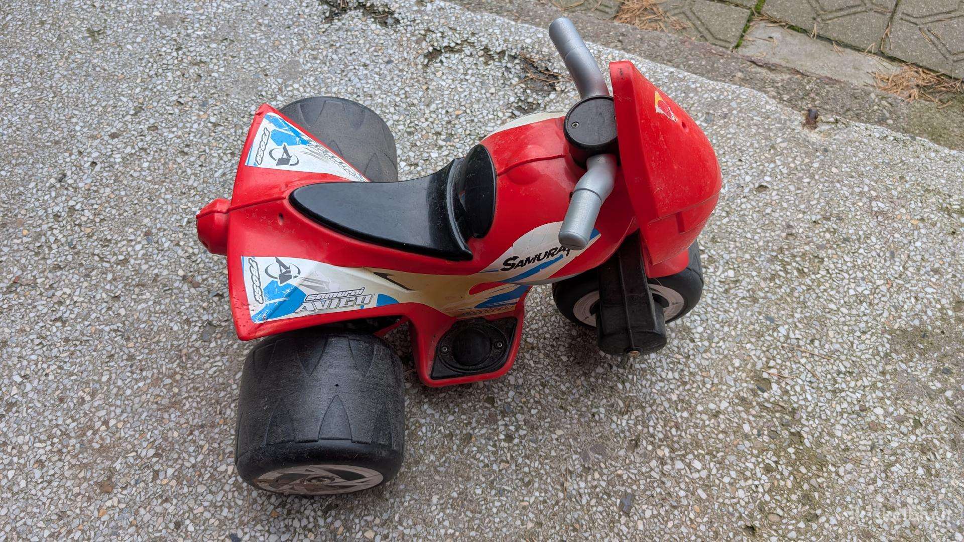 Vaikiškas triratis motociklas