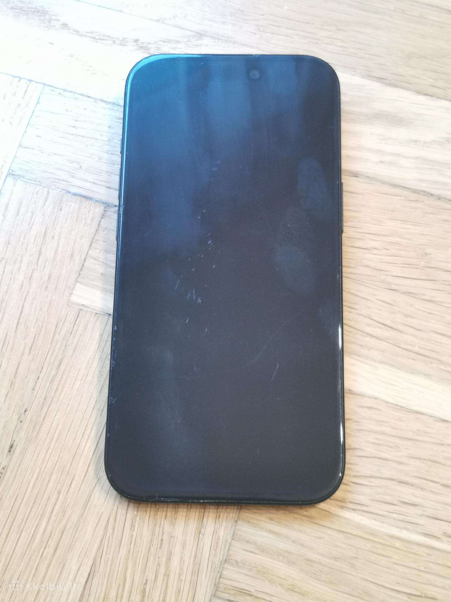 iPhone 15 256gb su defektais