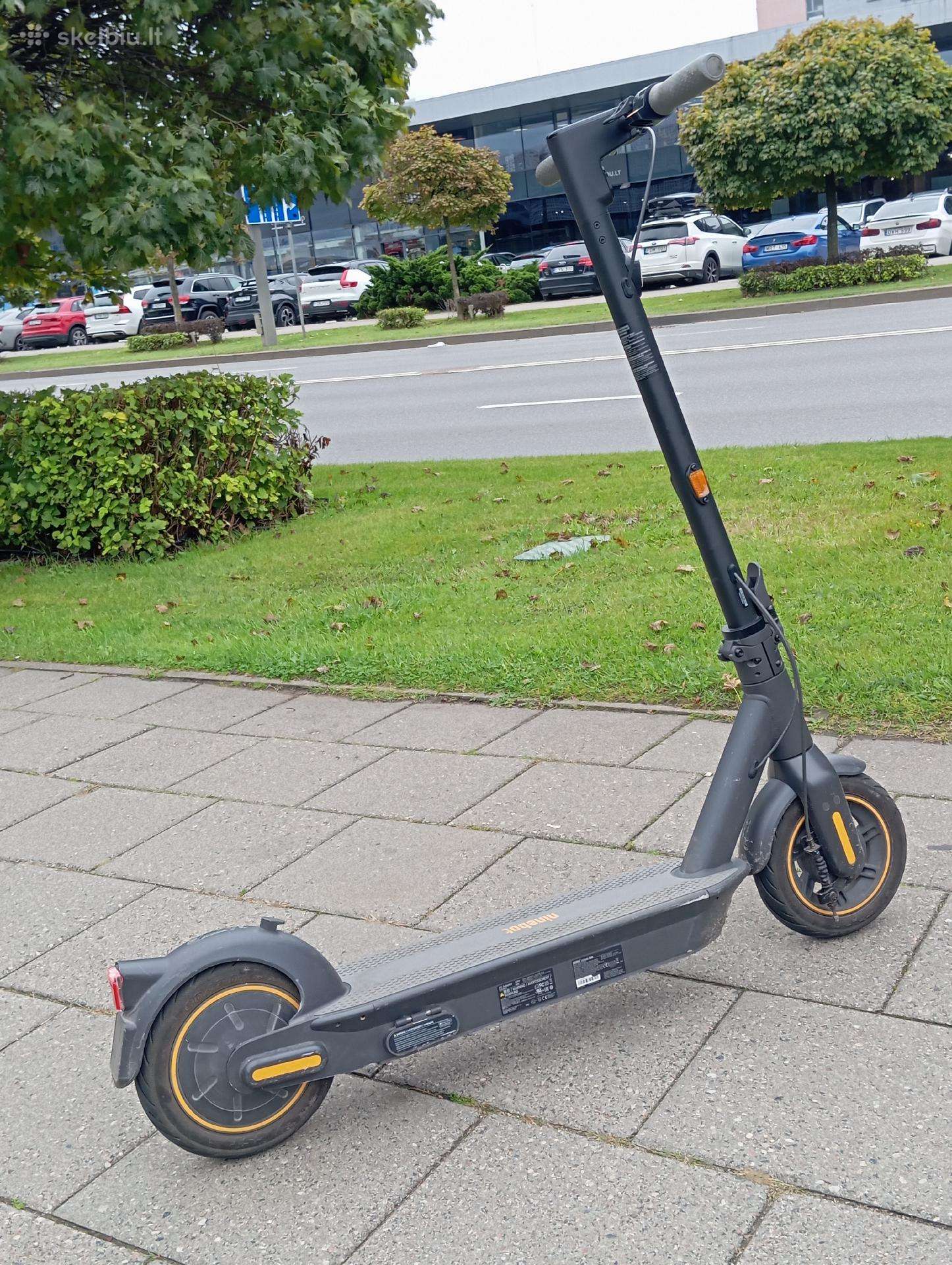 Su dokumentais,ninebot max g 30 ,36km/h važiuoja