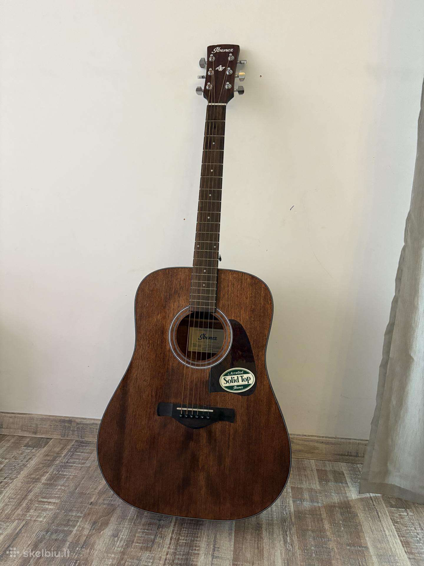 Akustine gitara Ibanez