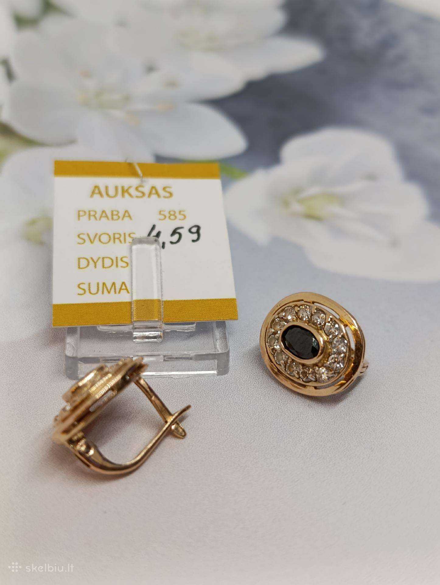 Auksiniai auskarai