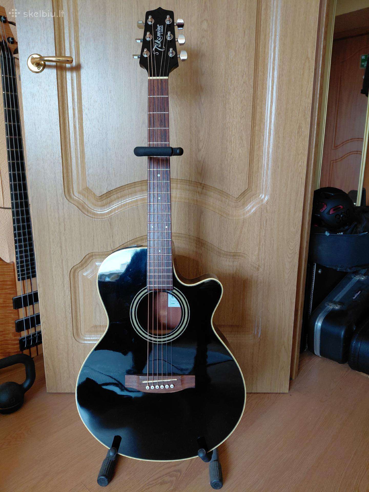Elektroakustine gitara Takamine