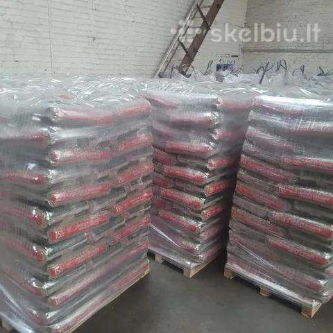 Granulės didmaišiuose ir maišiukuose po15kg.