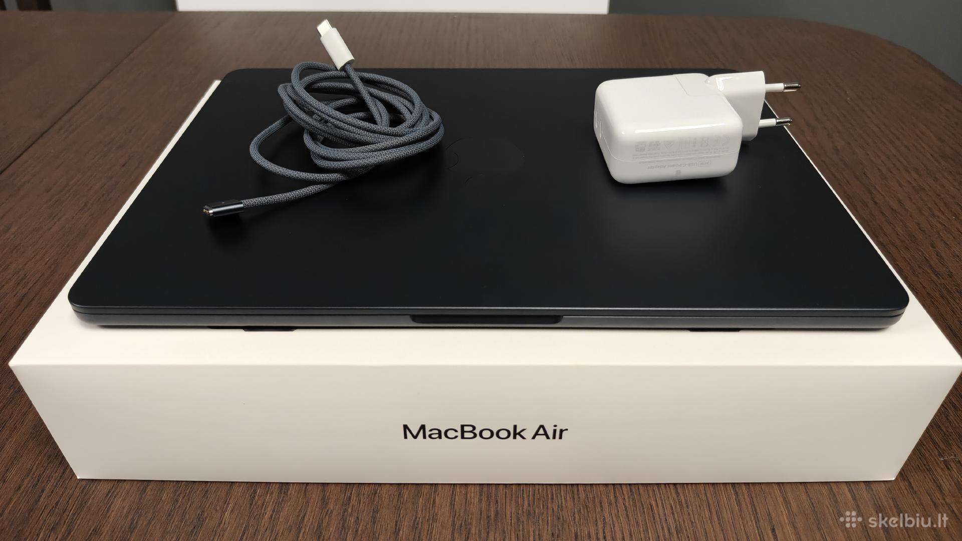 MacBook Air M4 Midnight 24gb RAM 512gb SSD 100%bat