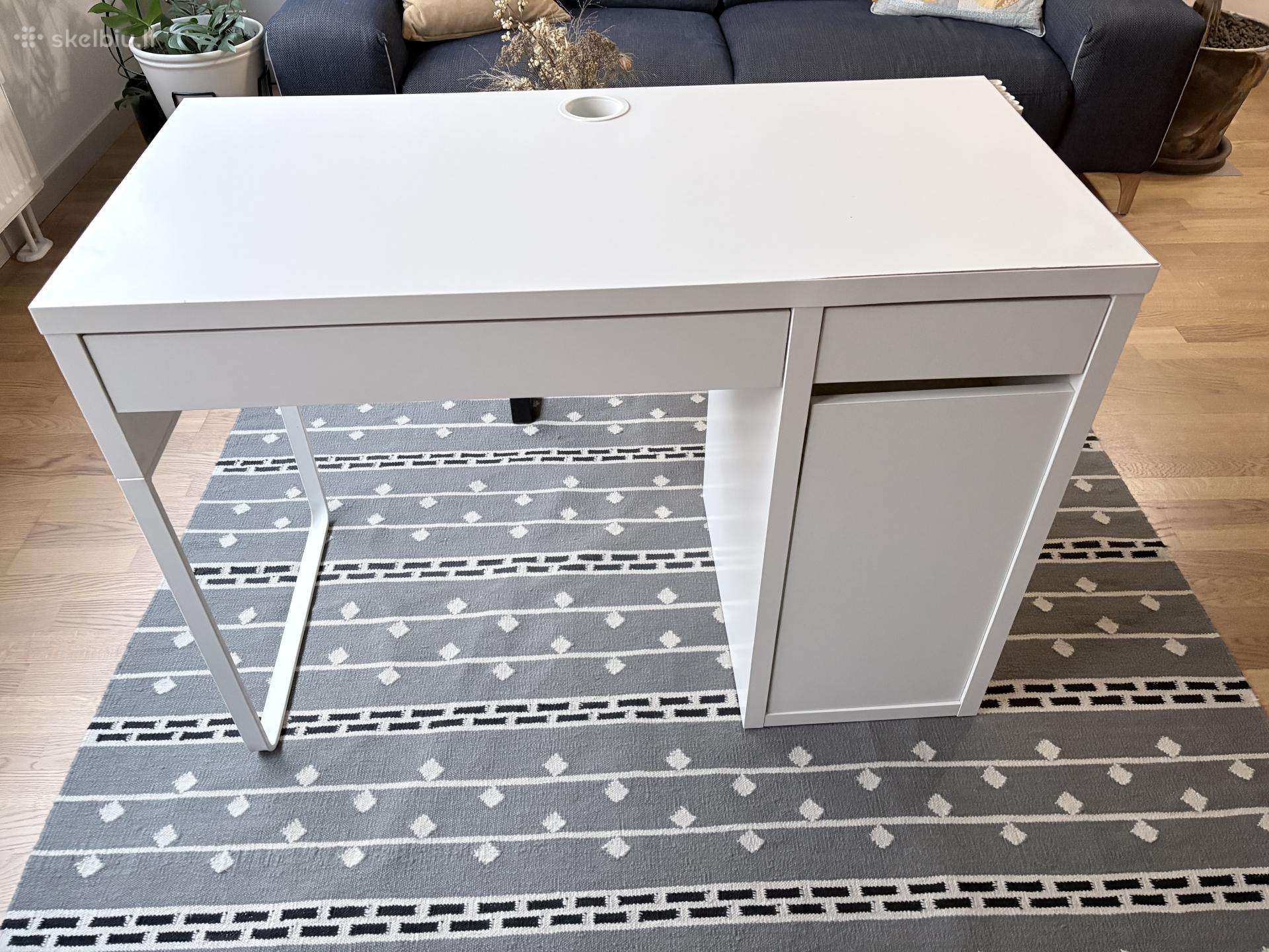 Ikea baltas mokyklinis stalas