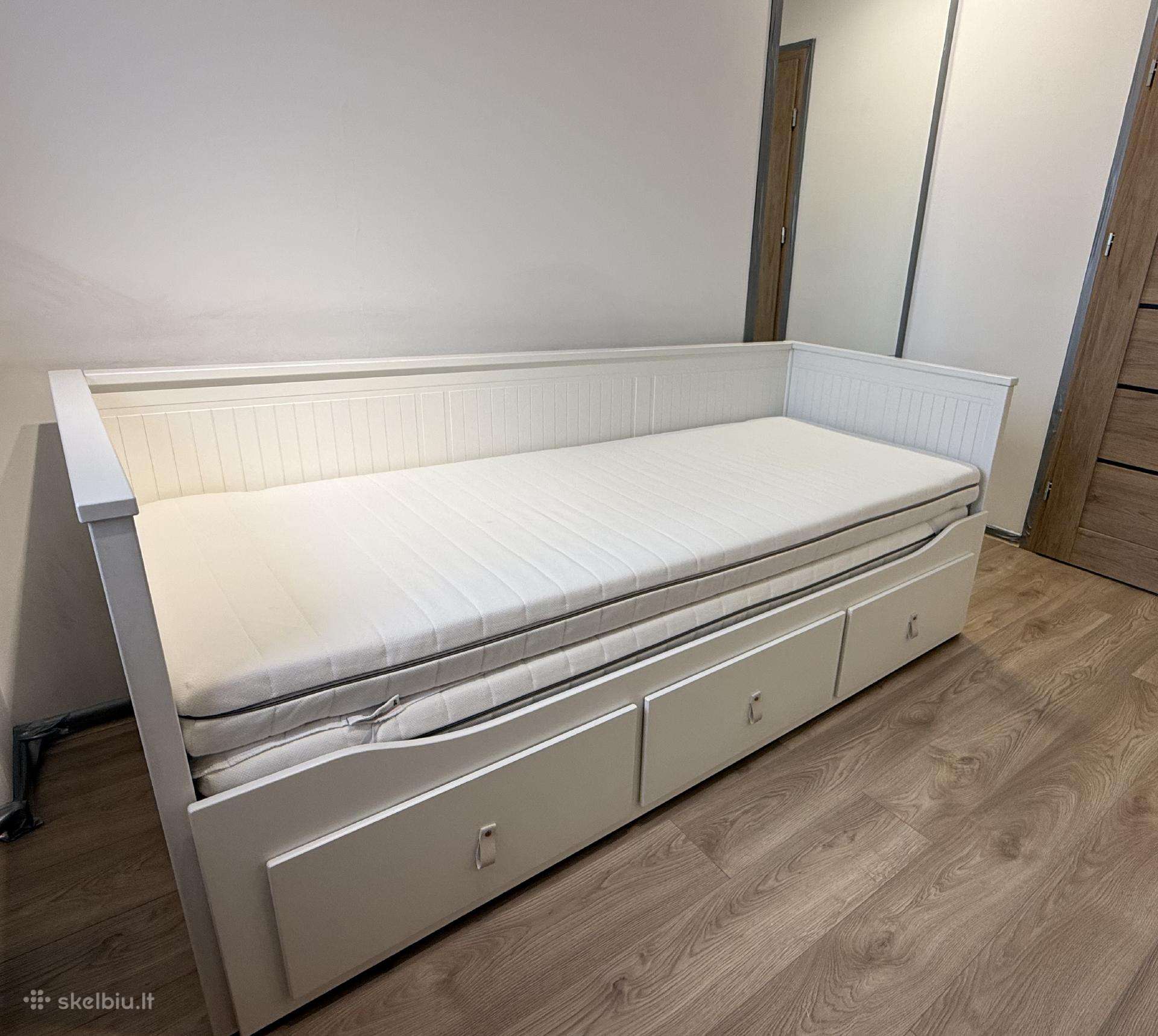 Hemnes (ikea) kušetė + čiužiniai