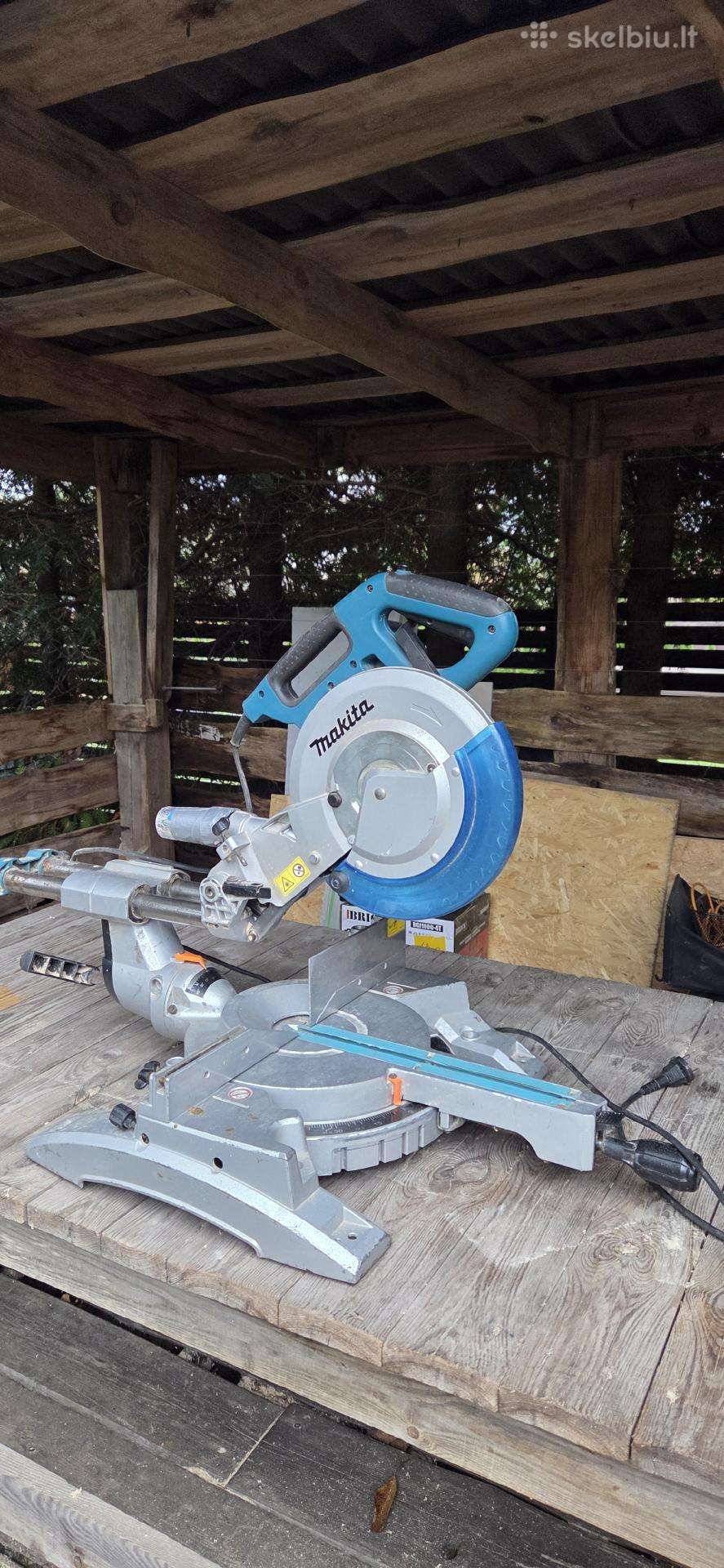 Skersinio pjovimo staklės Makita Ls1018l