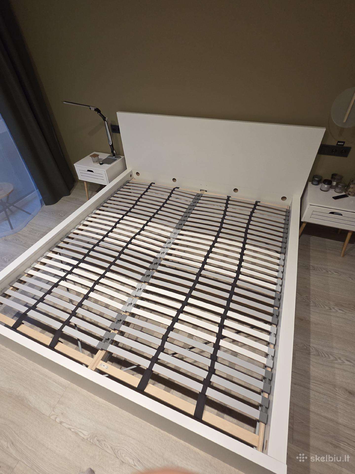 Lova Ikea Malm su grotelės
