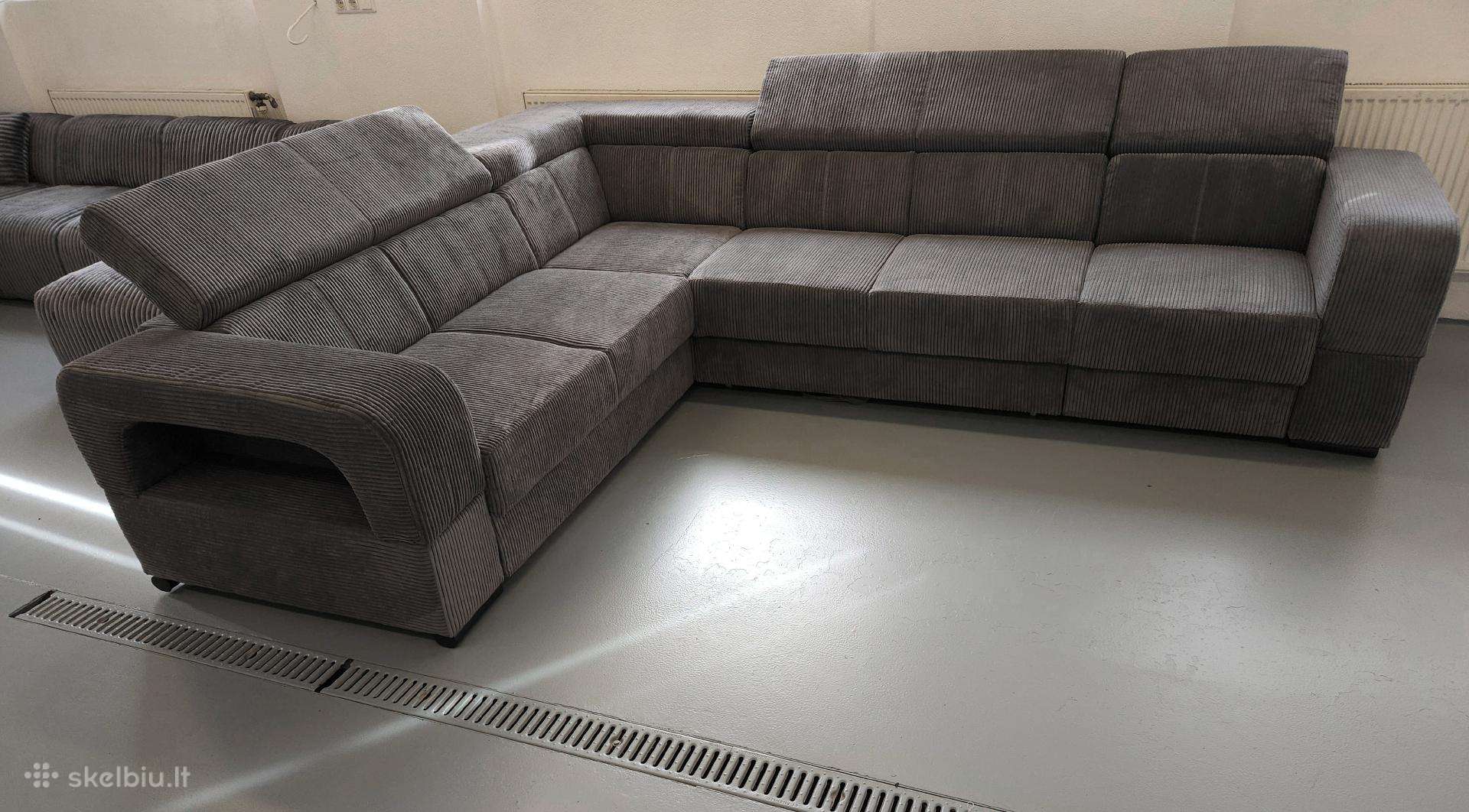 Nauja, kampinė sofa su lovos funkcija ir patalynės