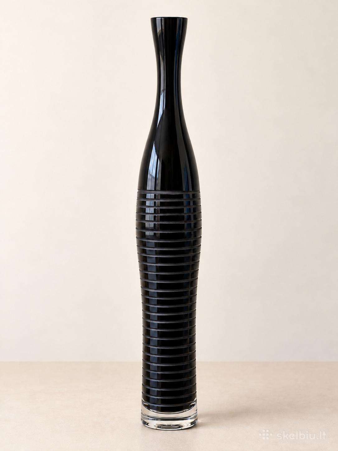 Juodo stiklo vaza, 50cm
