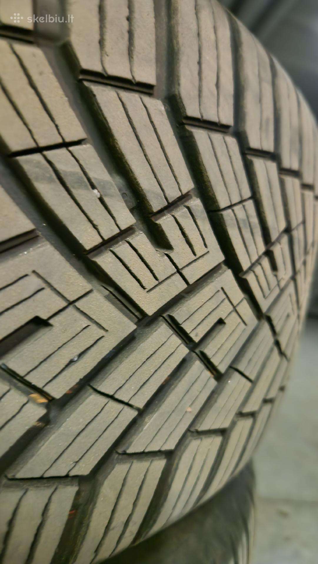 Continental, всесезонные 225/50 R18