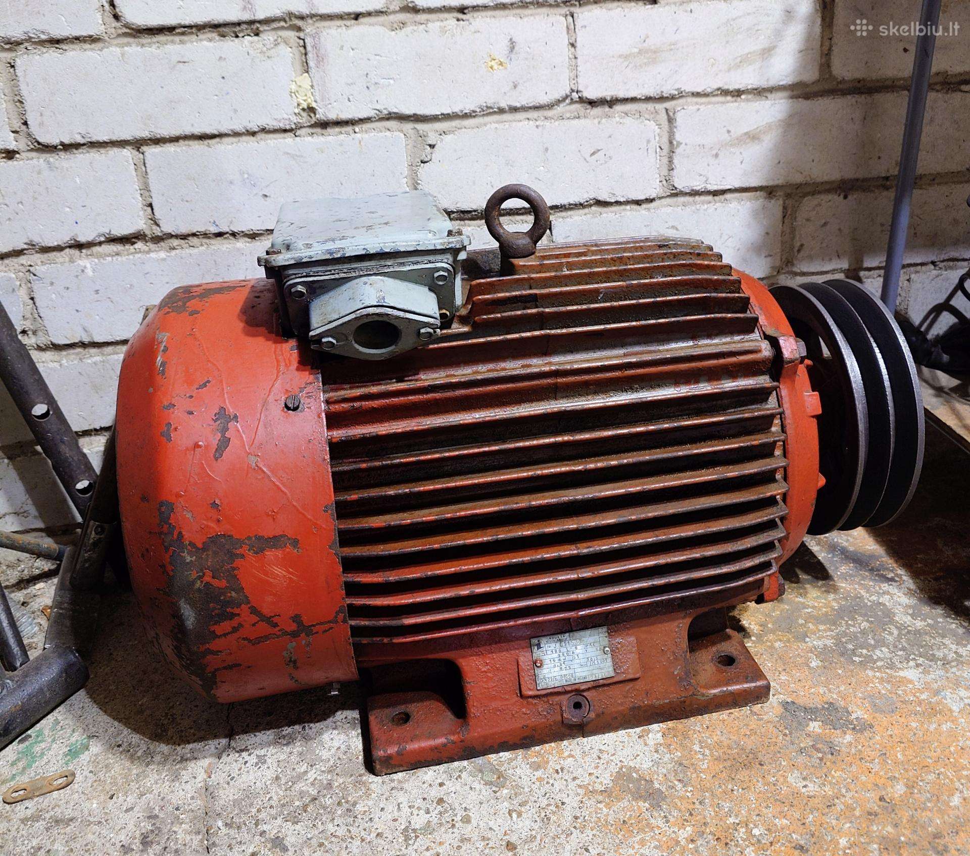 Trifazis elektros variklis 15 kw 975 aps