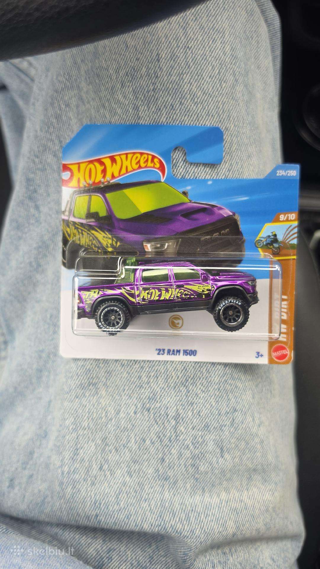Hot Wheels " 23 RAM 1500“ Sth 2026m modeliukas