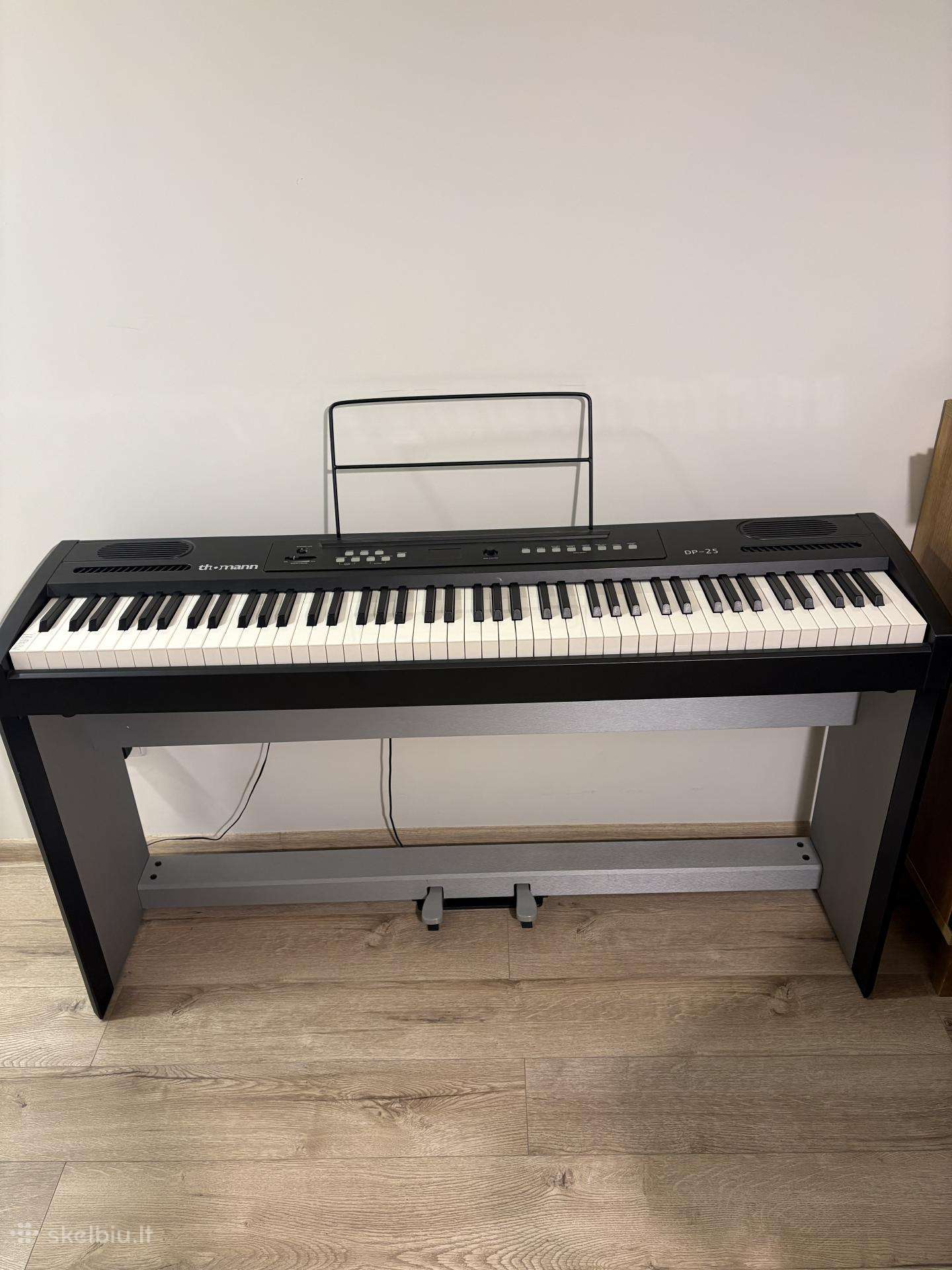 Thomann Dp-25 elektrinis pianinas su stovu