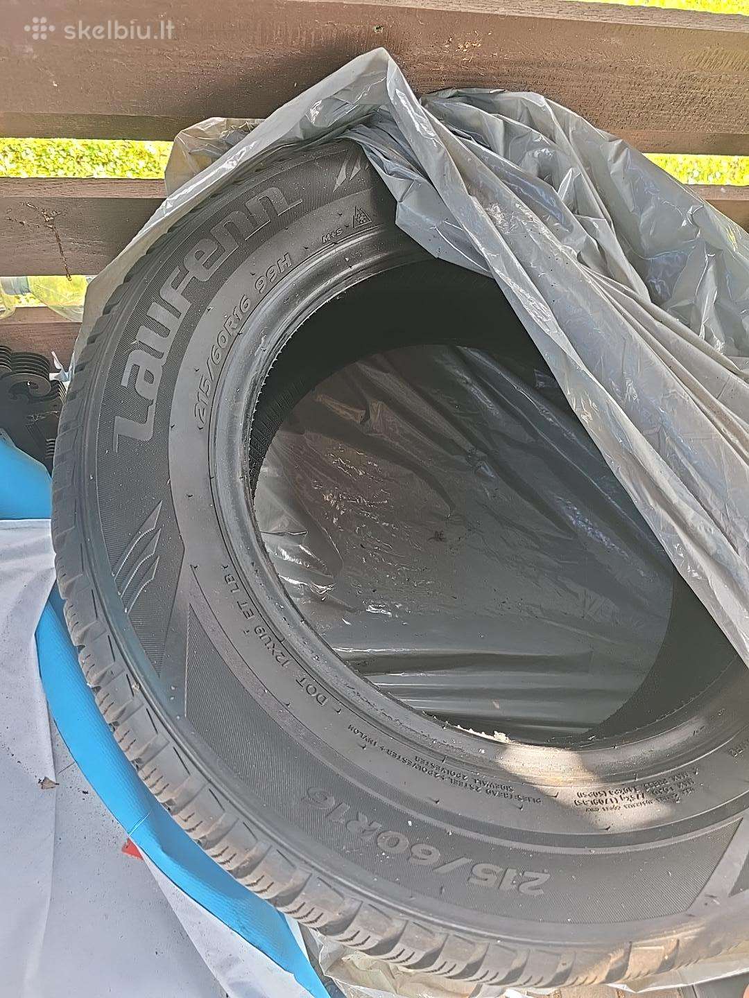 Laufenn, žieminės 215/60 R16