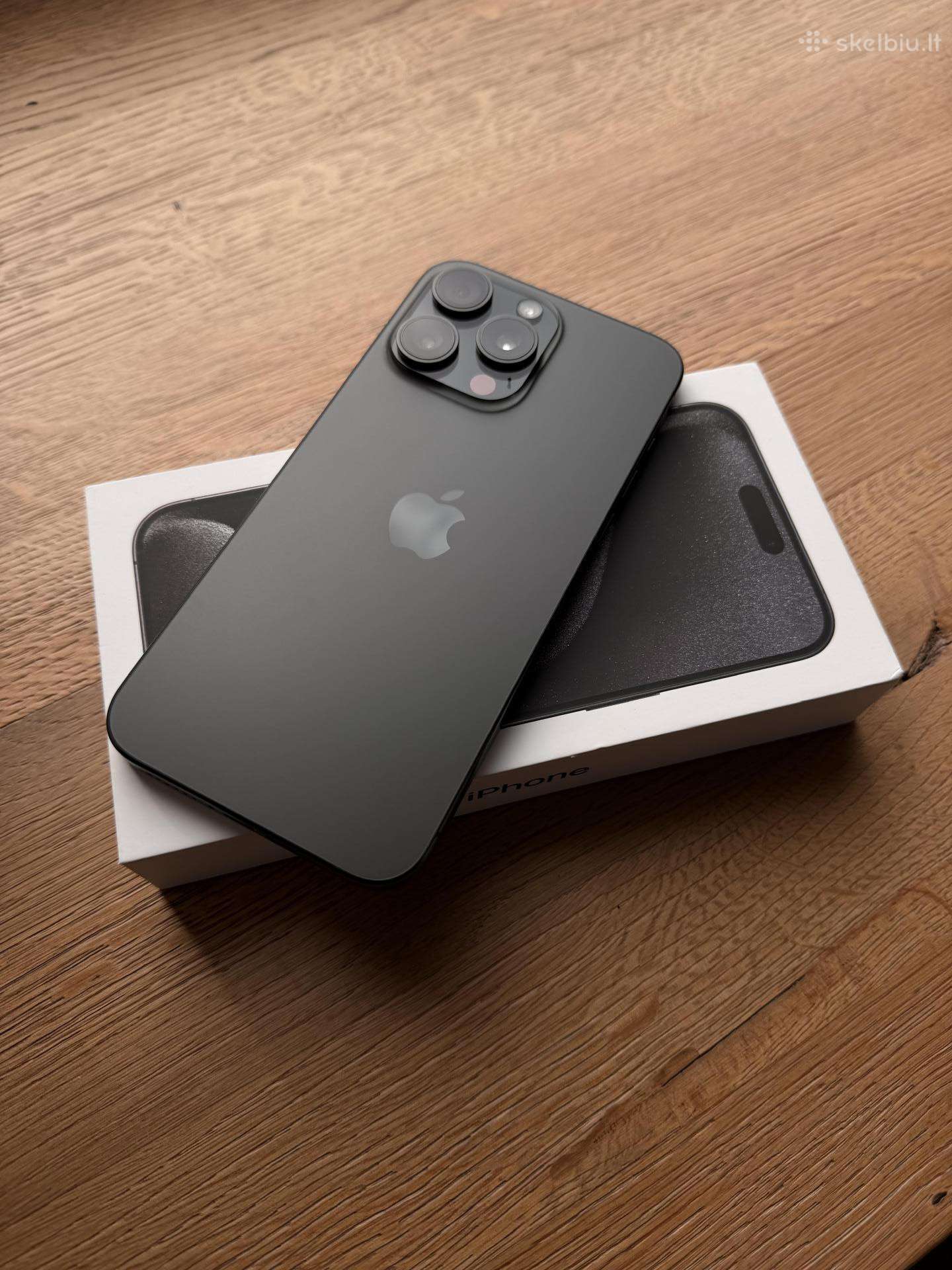 Parduodu Apple iPhone 15 Pro Max 256gb Black Titan