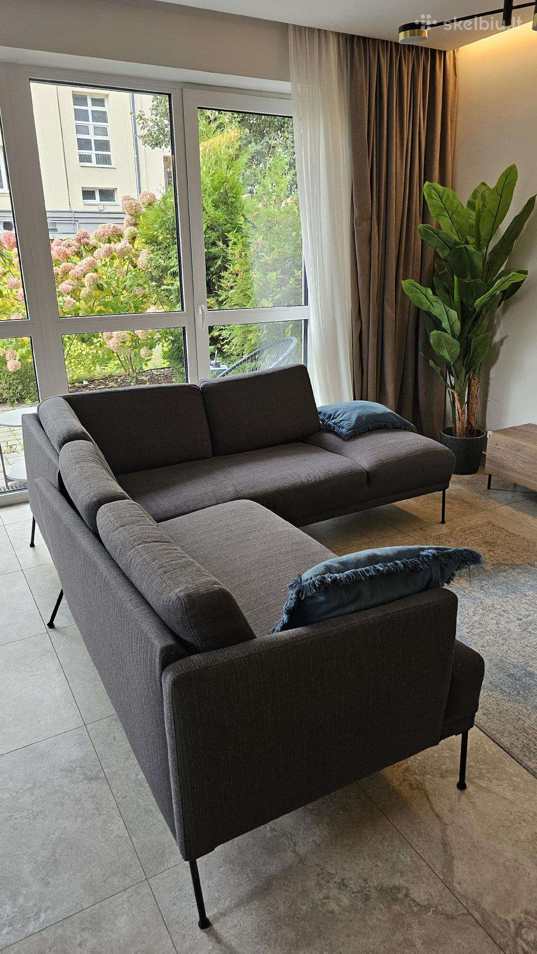 Dovanojama Kampinė Sofa – Kaunas