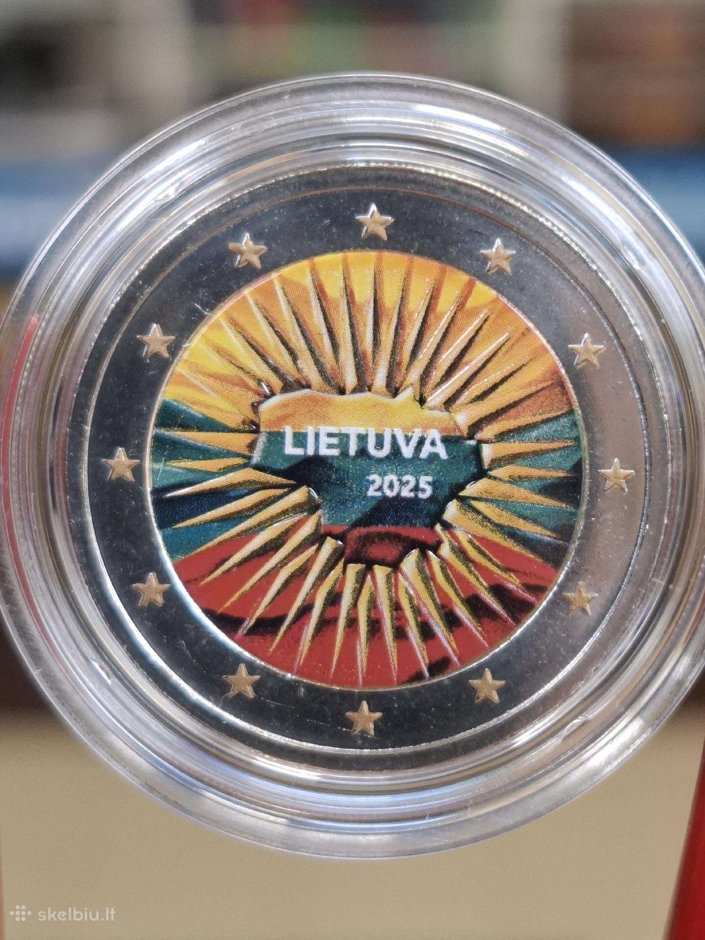 Spalvota 2 eurų moneta Lietuva kapsulėje