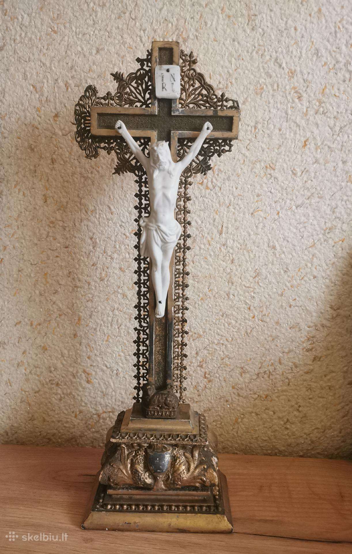 Pastatomas kryžiukas