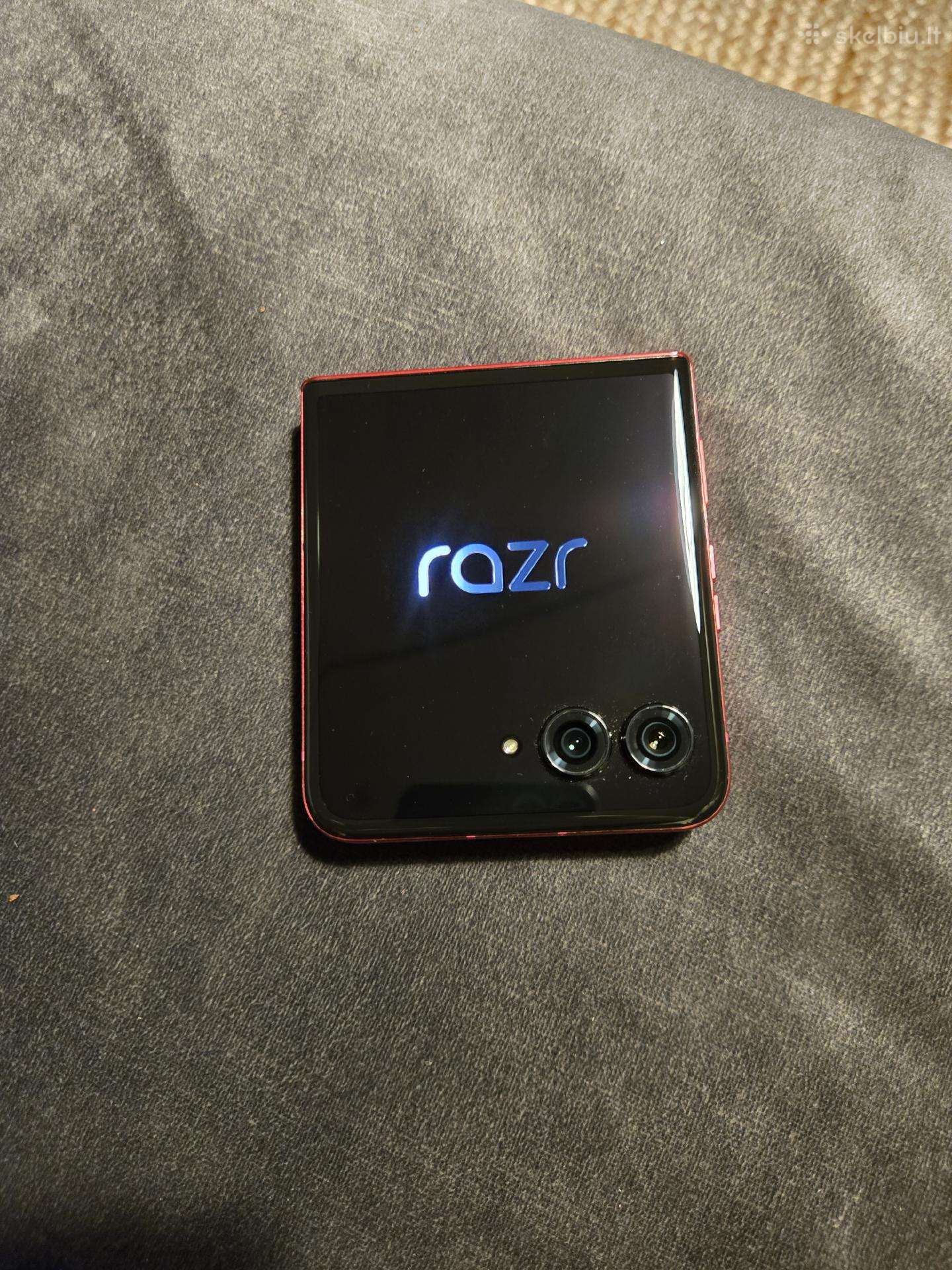 Razr Motorola + 2025 ultra 50