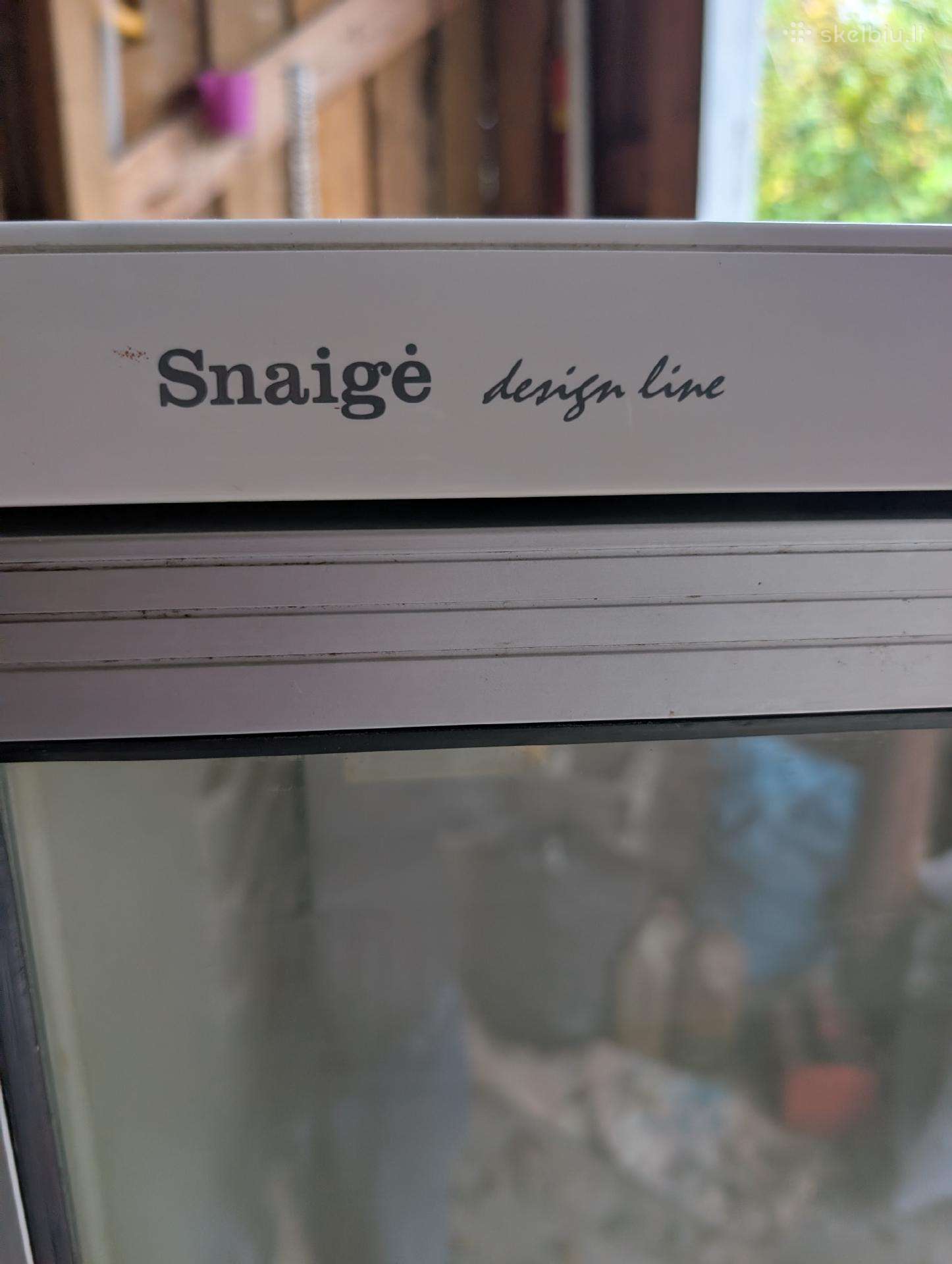 Šaldytuvas Snaigė design line su stiklo durimis