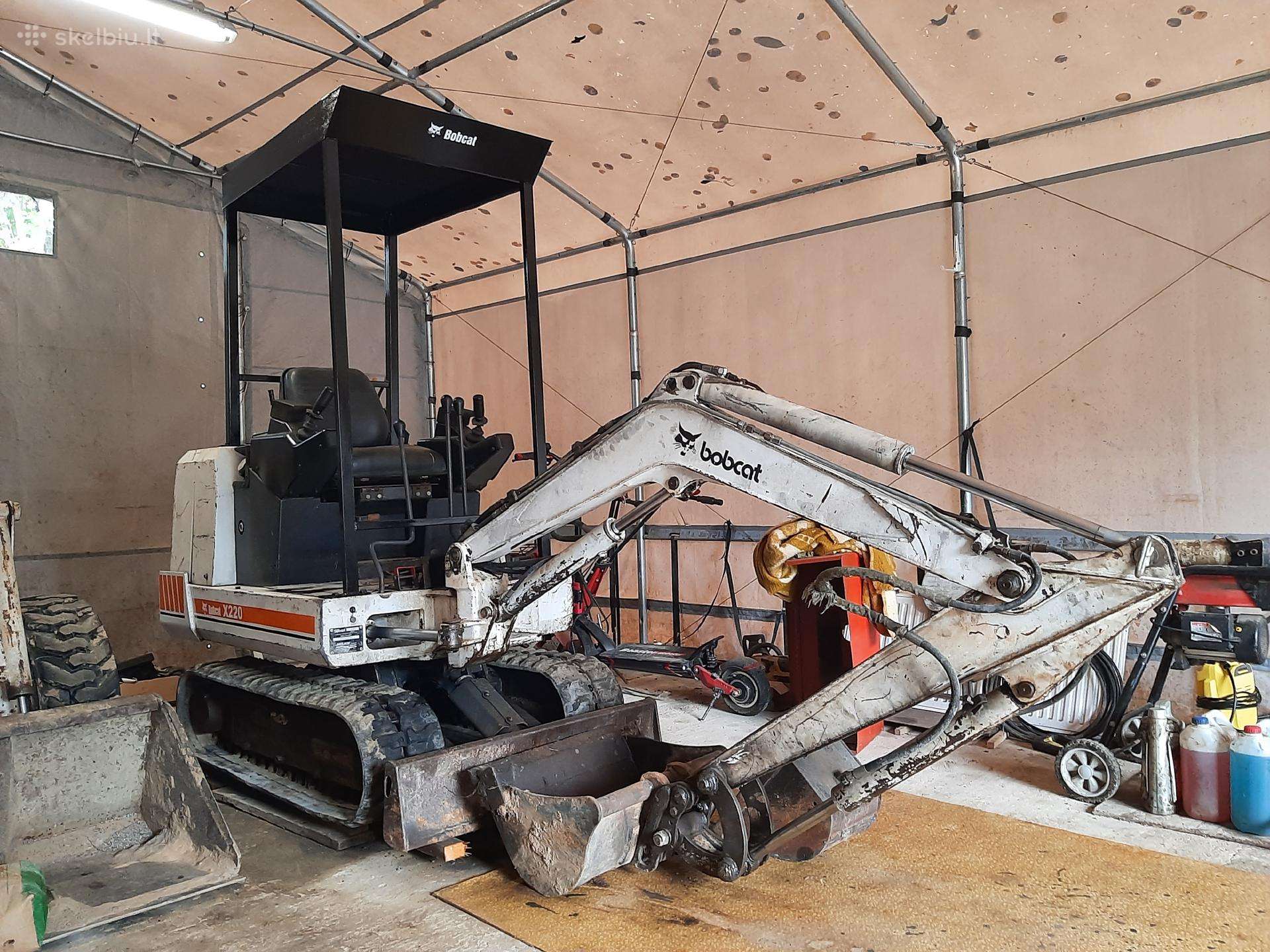Miniekskavatorius bobcat x220