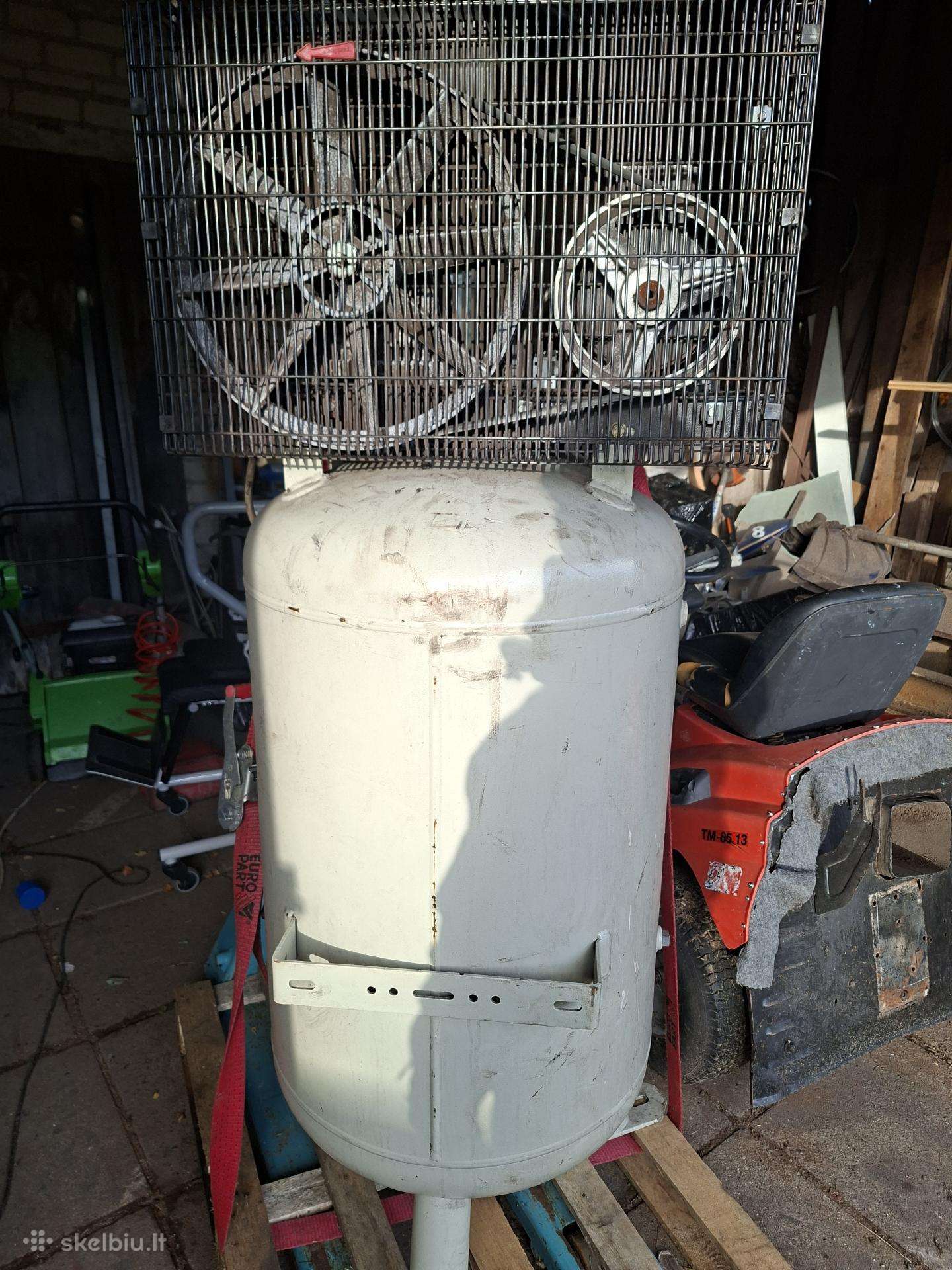 Vertikalus oro kompresorius 270ltr resyveris