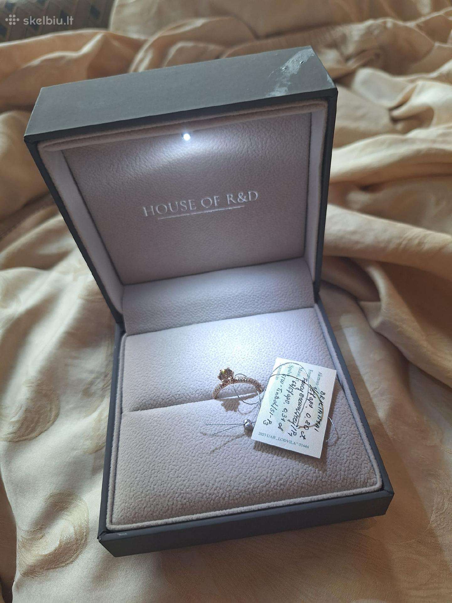 Aukso žiedas su briliantais (1,1ct)