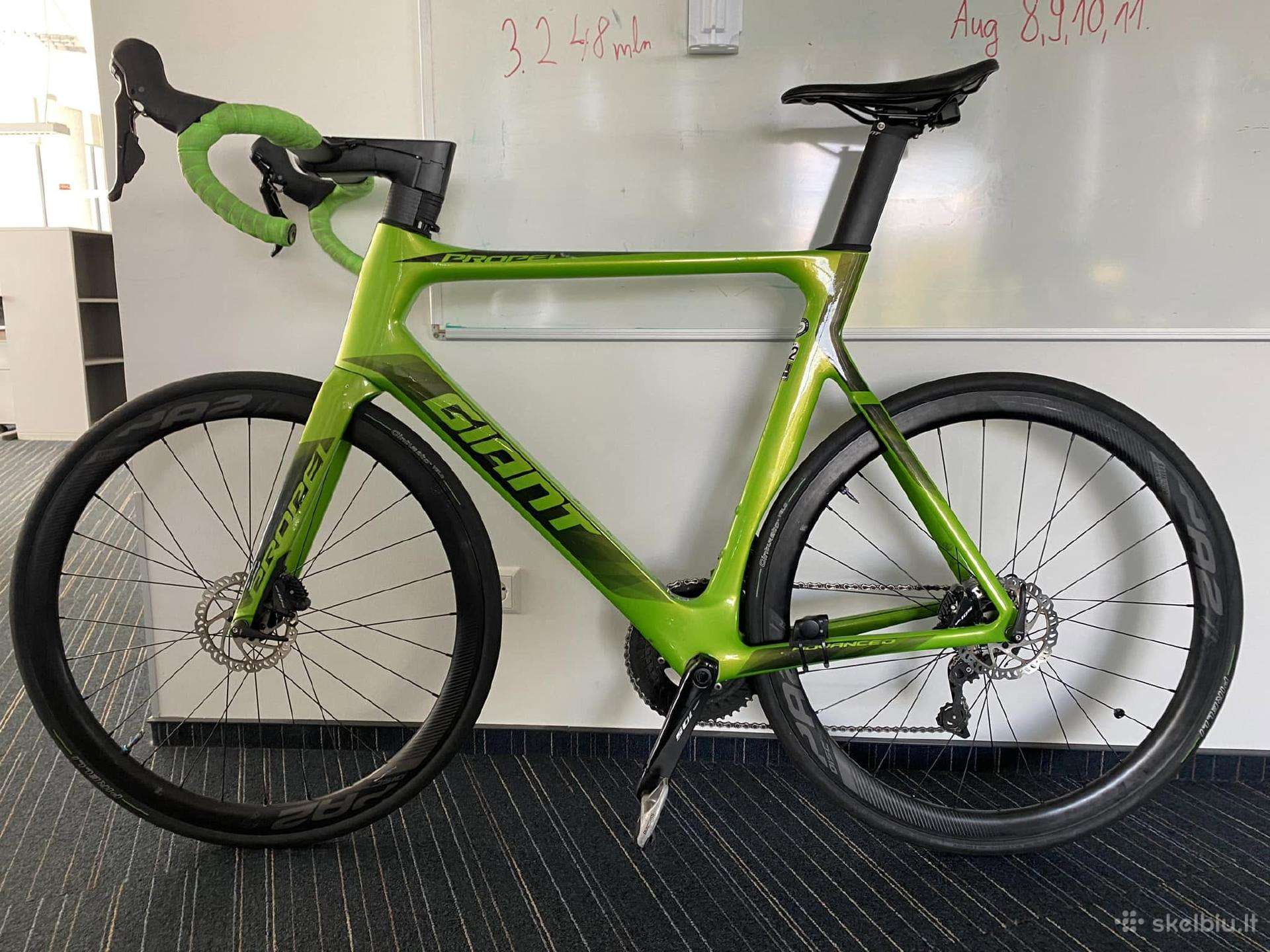 Giant Propel karboninis aero dvirats +kompiuteris